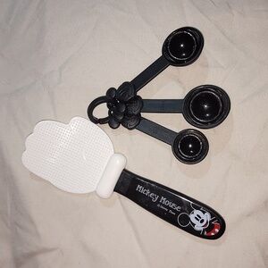 Disney Mickey Mouse rice and measuring spoons